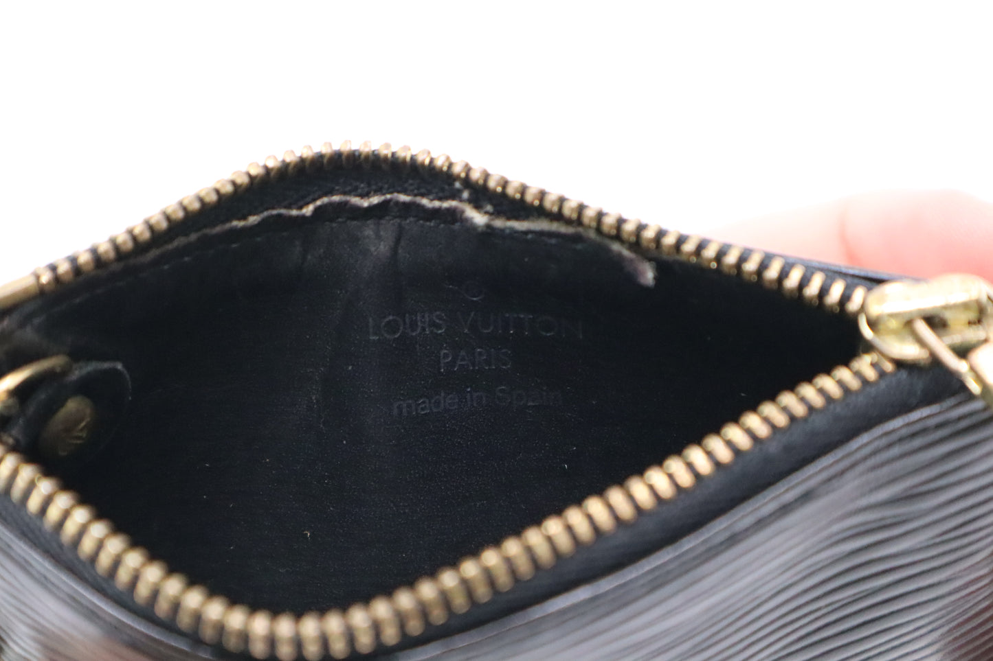 Louis Vuitton Cles in Black Epi Leather