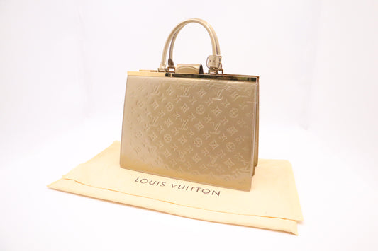 Louis Vuitton Deesse GM in Beige Vernis Leather