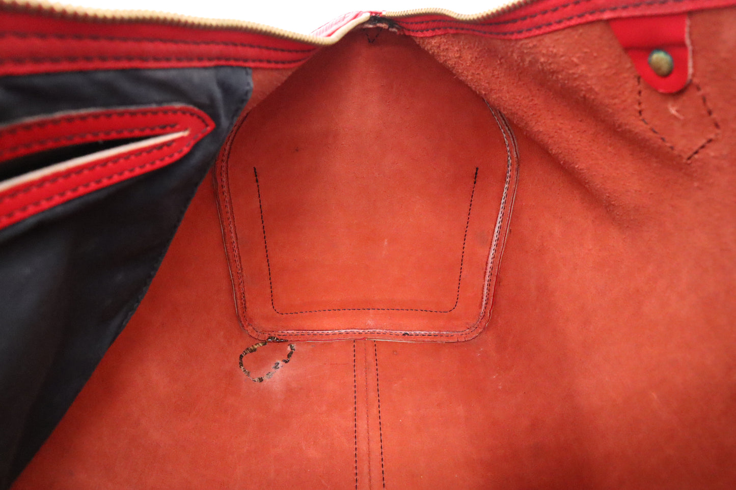 Louis Vuitton Speedy 40 in Red Epi Leather