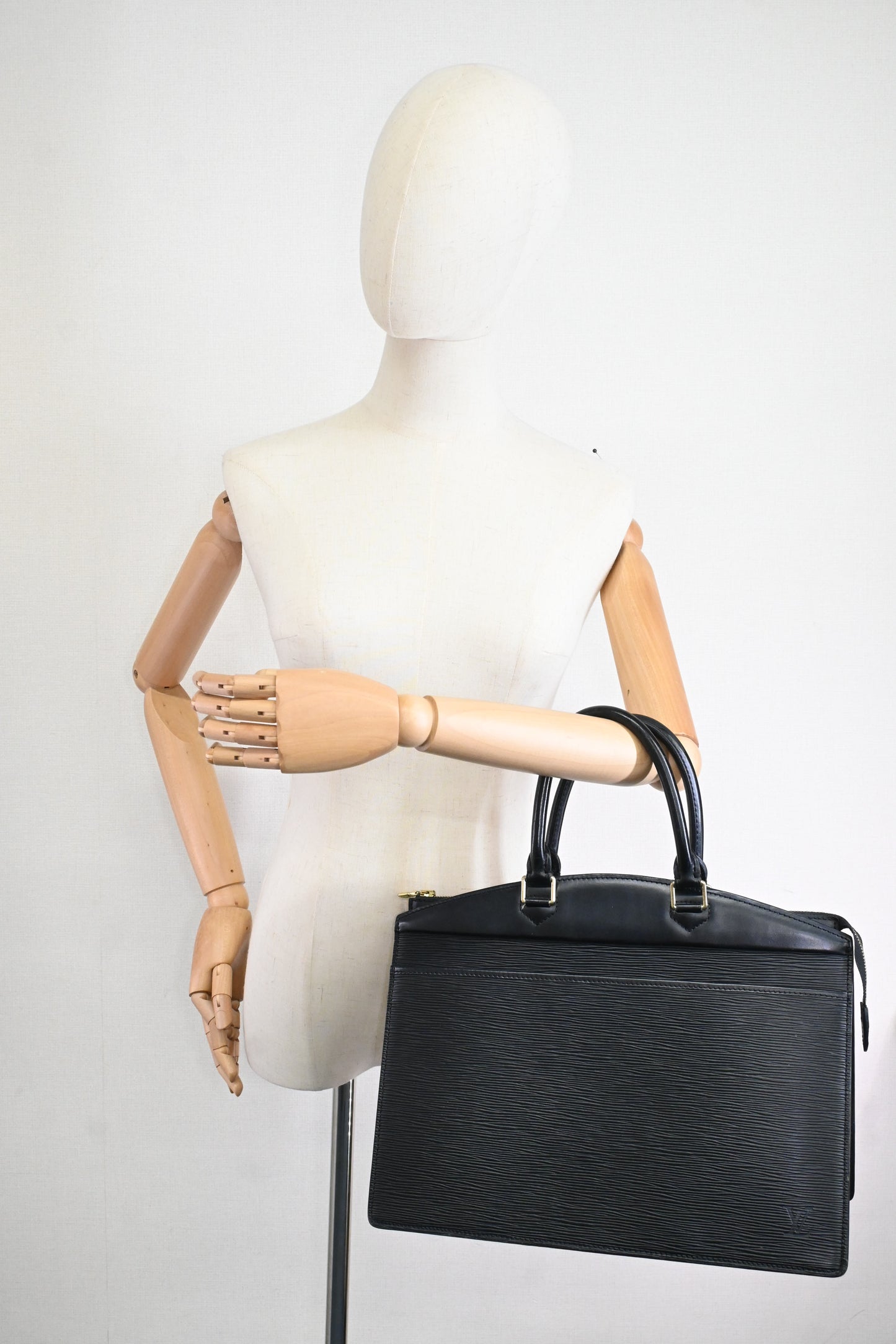 Louis Vuitton Riviera in Black Epi Leather