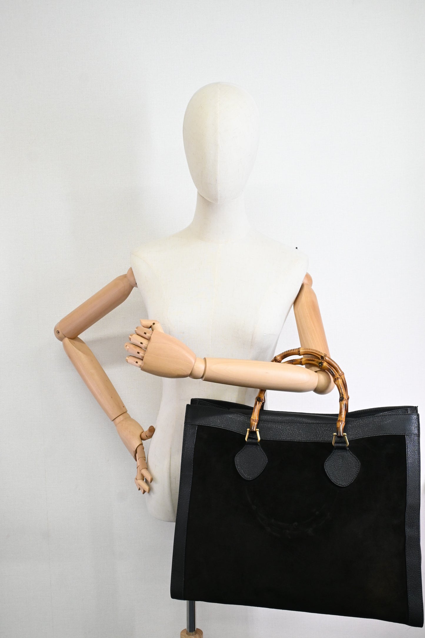 Gucci Large Diana Tote in Black Suede