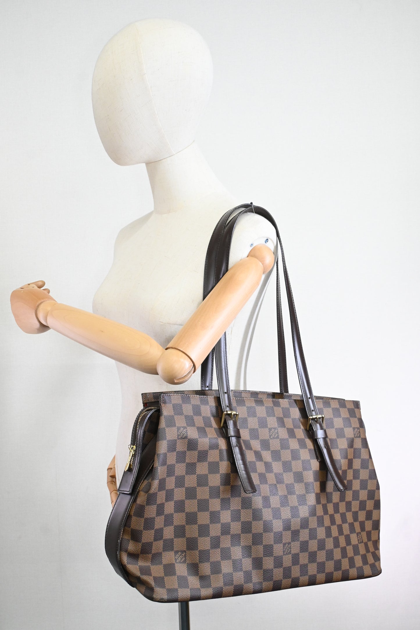 Louis Vuitton Chelsea in Damier Ebene Canvas
