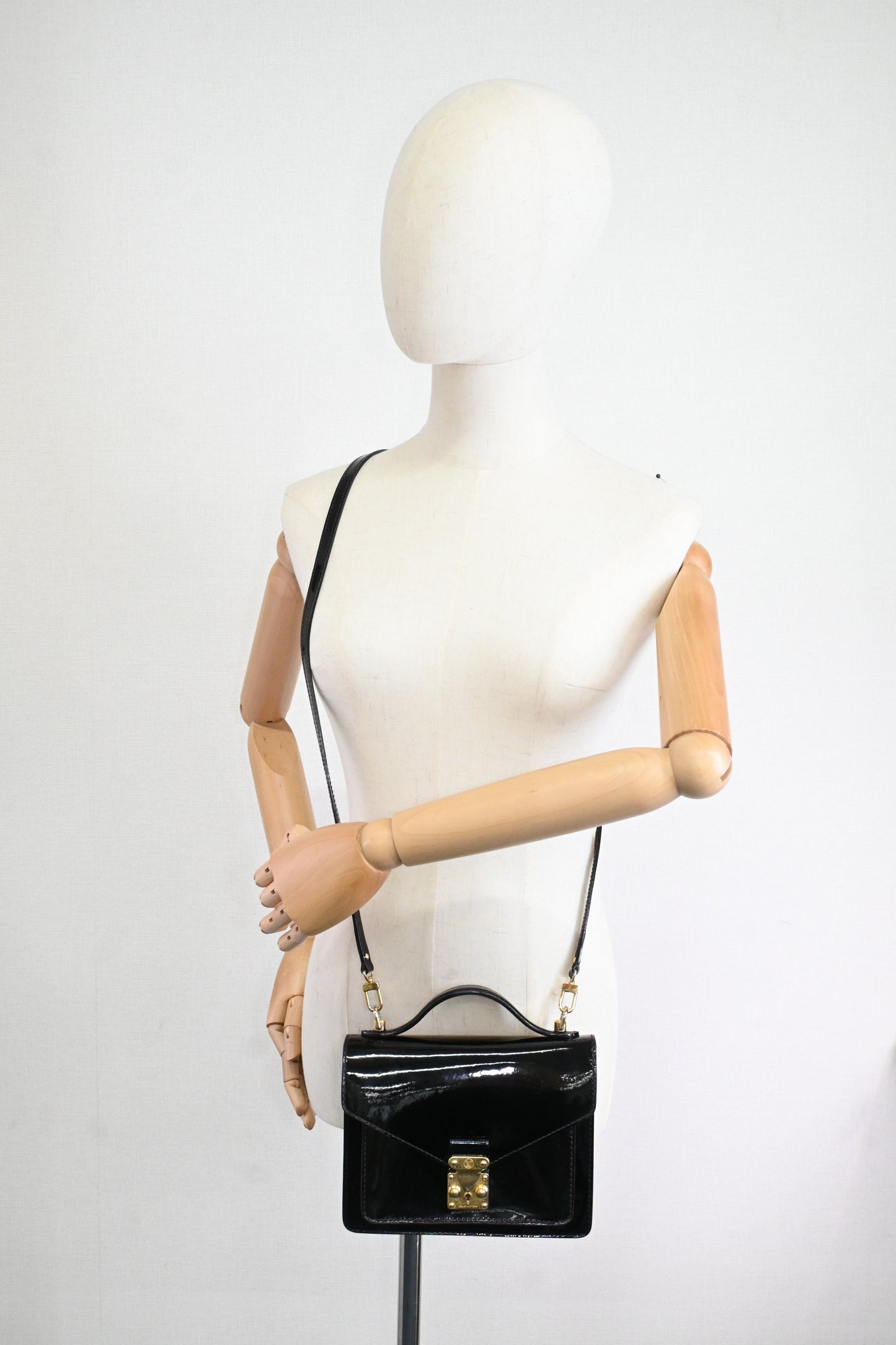 Louis Vuitton Monceau BB in Black Vernis Leather