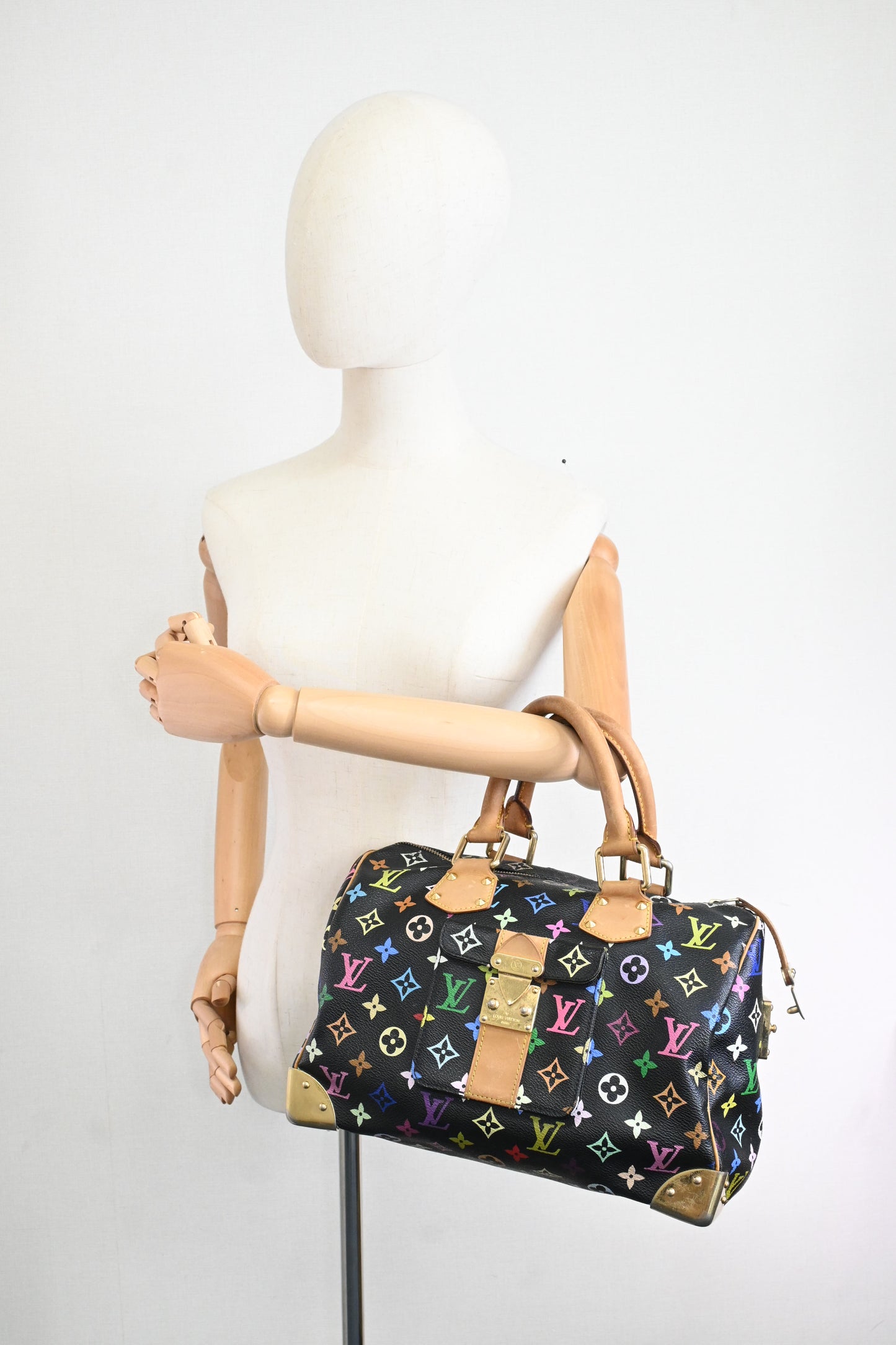 Louis Vuitton Speedy 30 in Black Multicolor Monogram Canvas