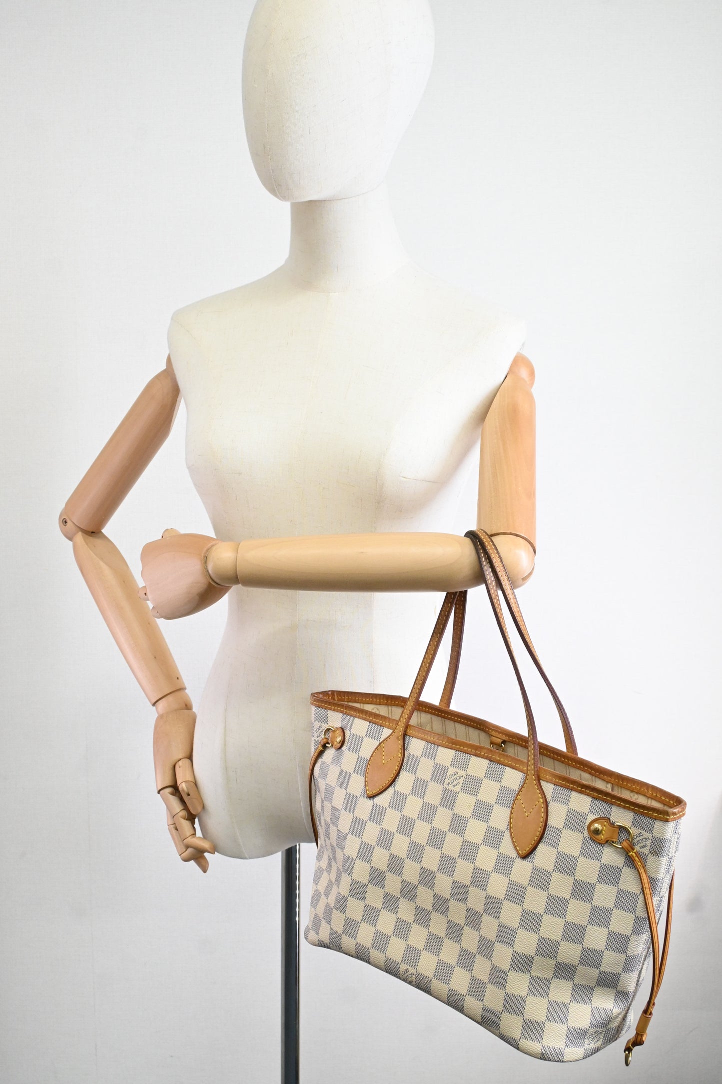 Louis Vuitton Neverfull PM in Damier Azur Canvas