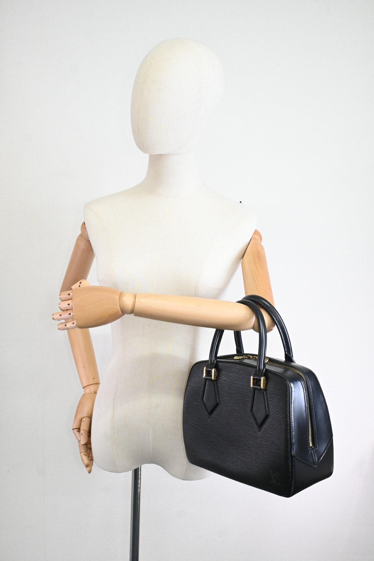 Louis Vuitton Sablon in Black Epi Leather