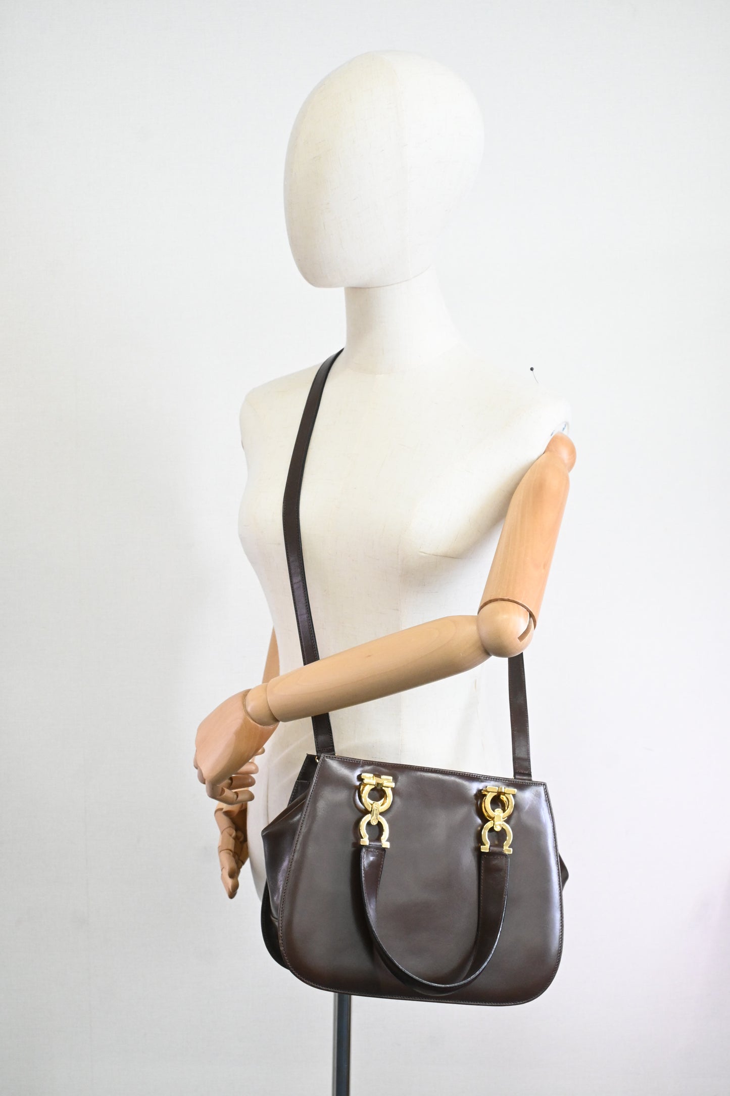 Ferragamo Handbag in Brown Leather
