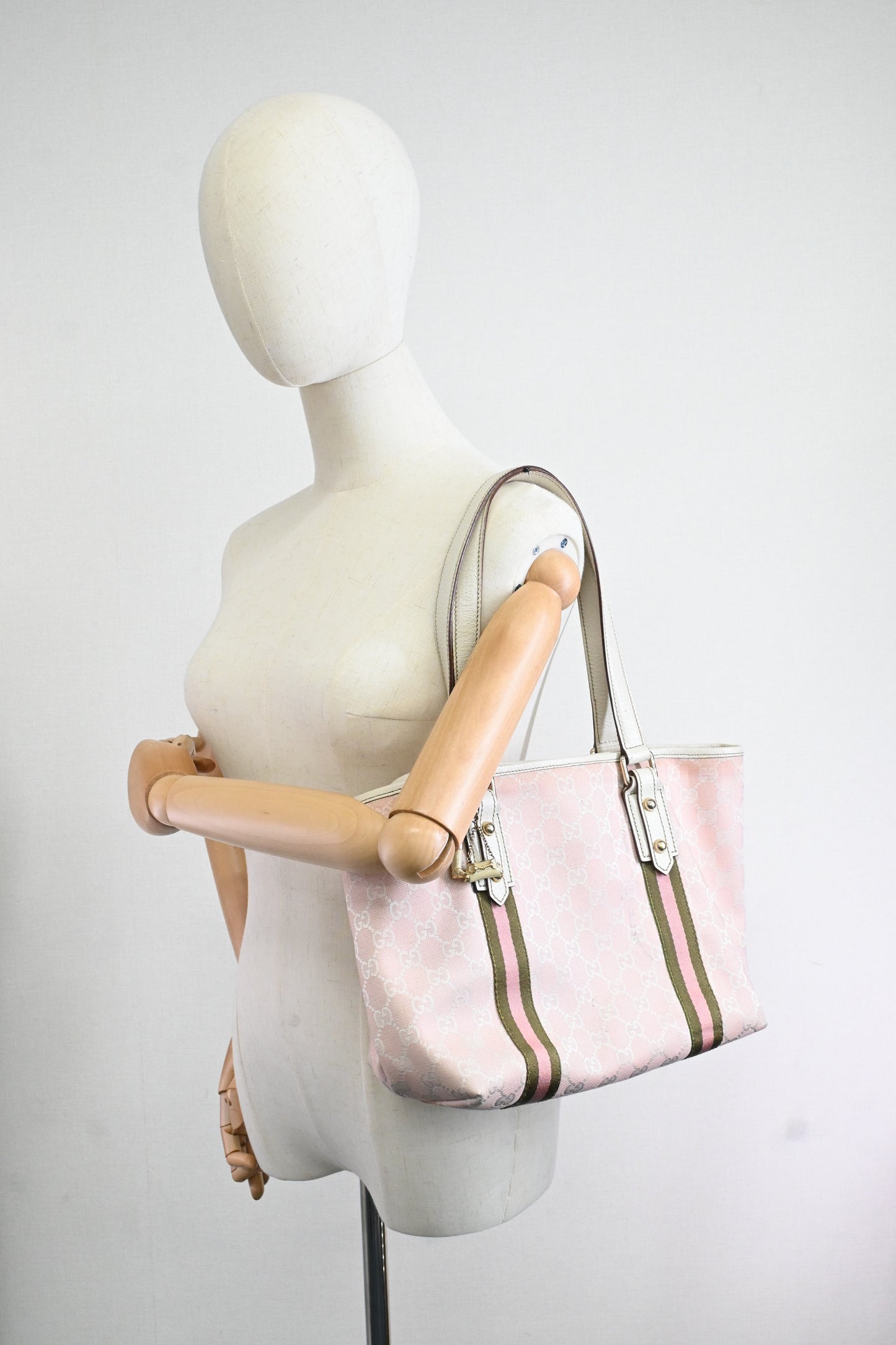 Gucci Tote Bag in Pink GG Canvas