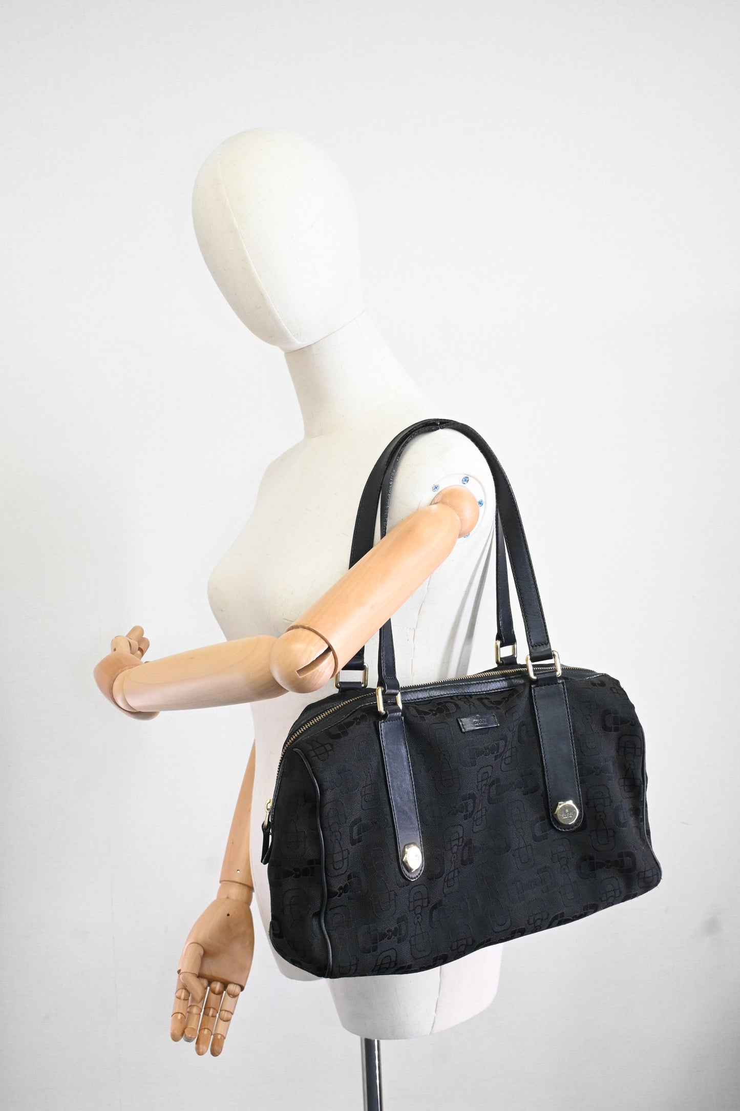 Gucci Shoulder Bag in Black Horsebit Canvas