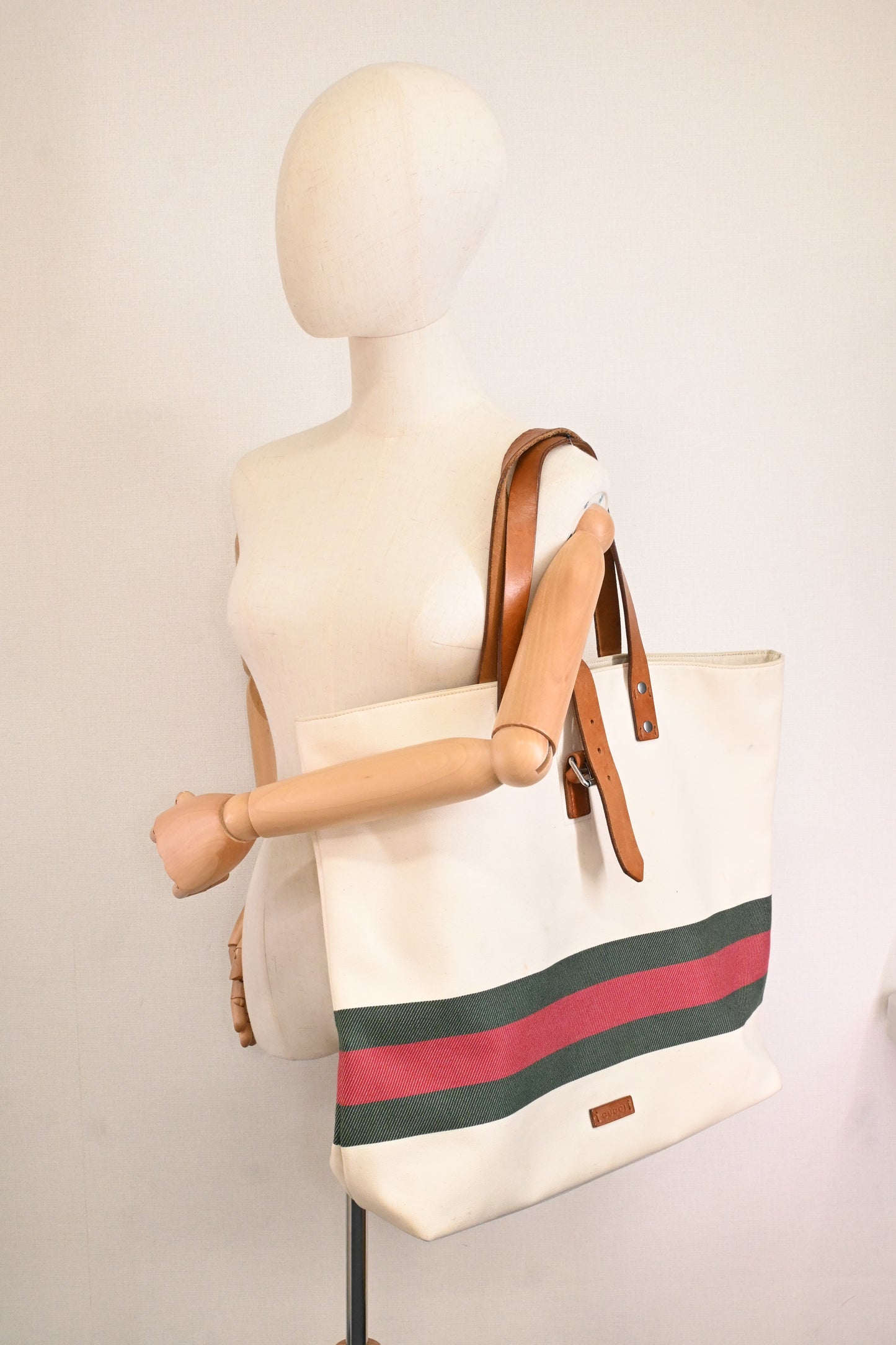 Gucci Tote Bag in White Canvas
