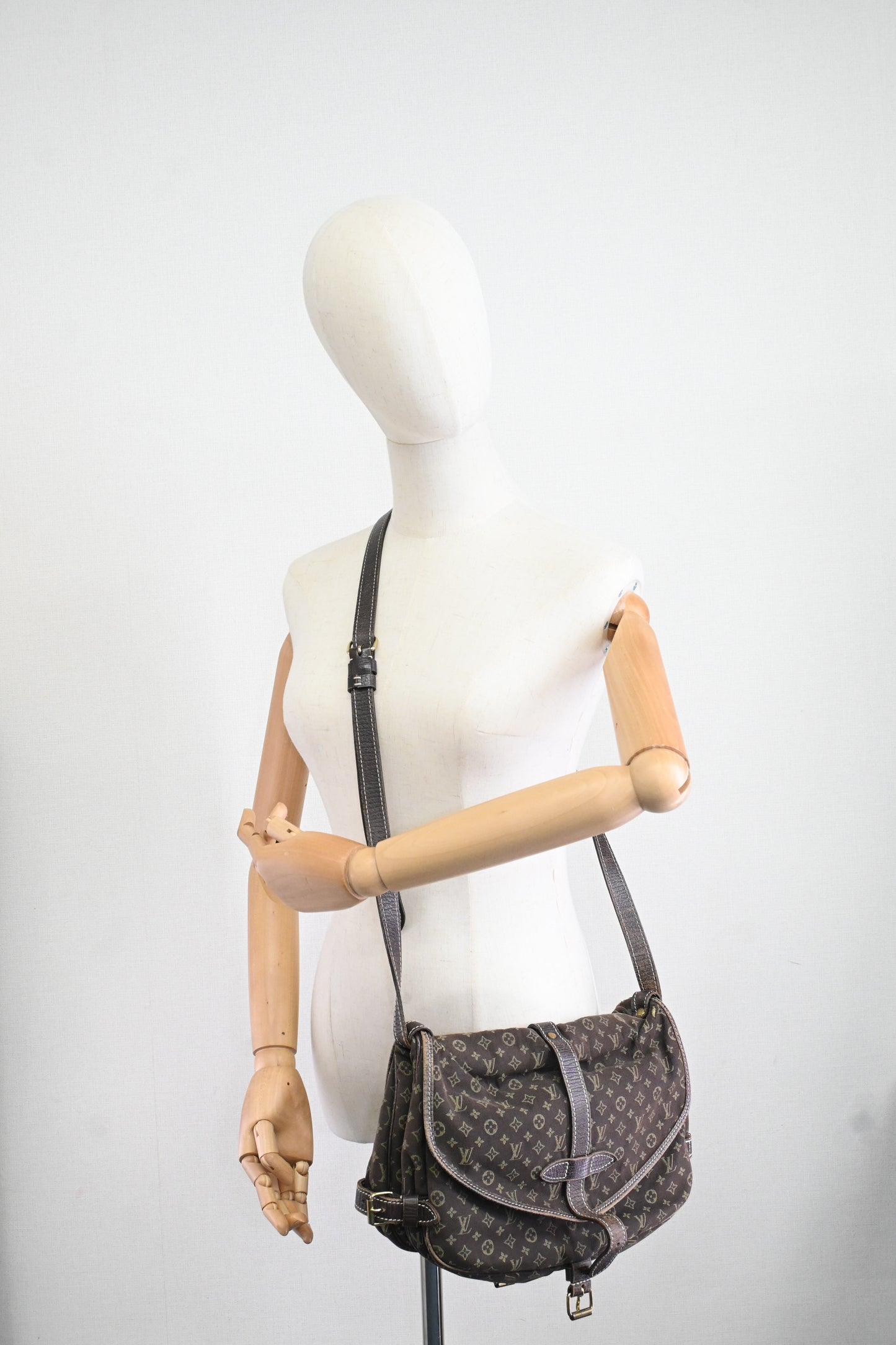 Louis Vuitton Saumur 30 in Fusain Minilin Canvas