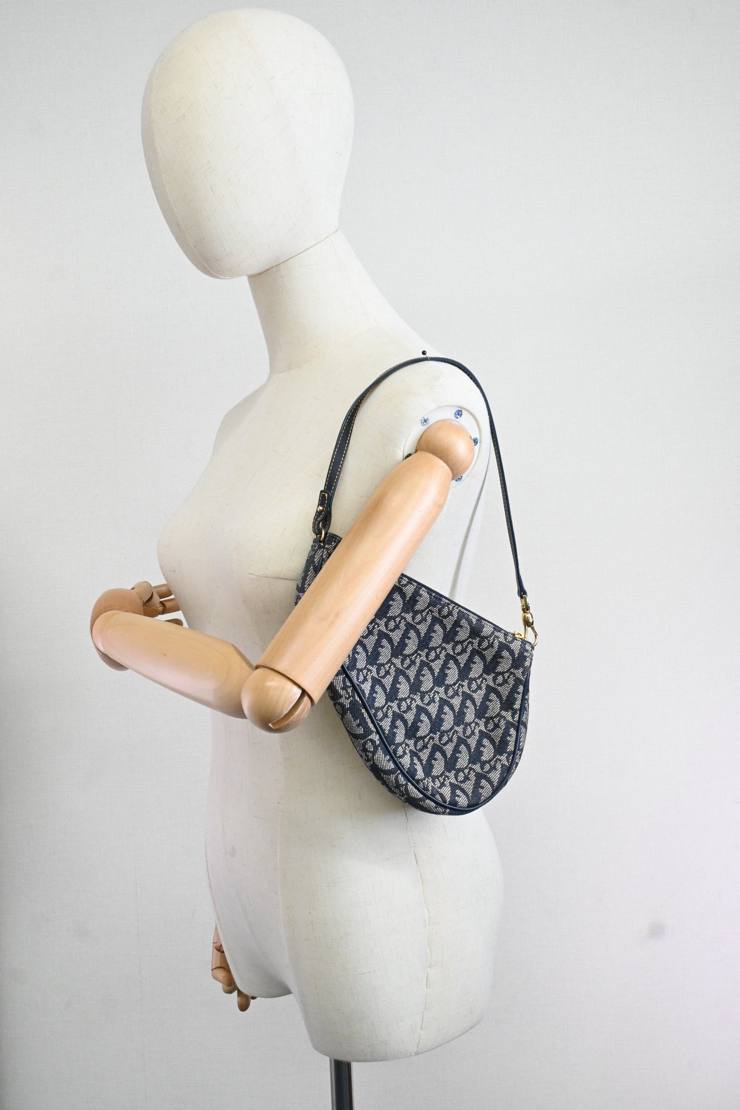 Dior Saddle Pouch in Blue Oblique Canvas