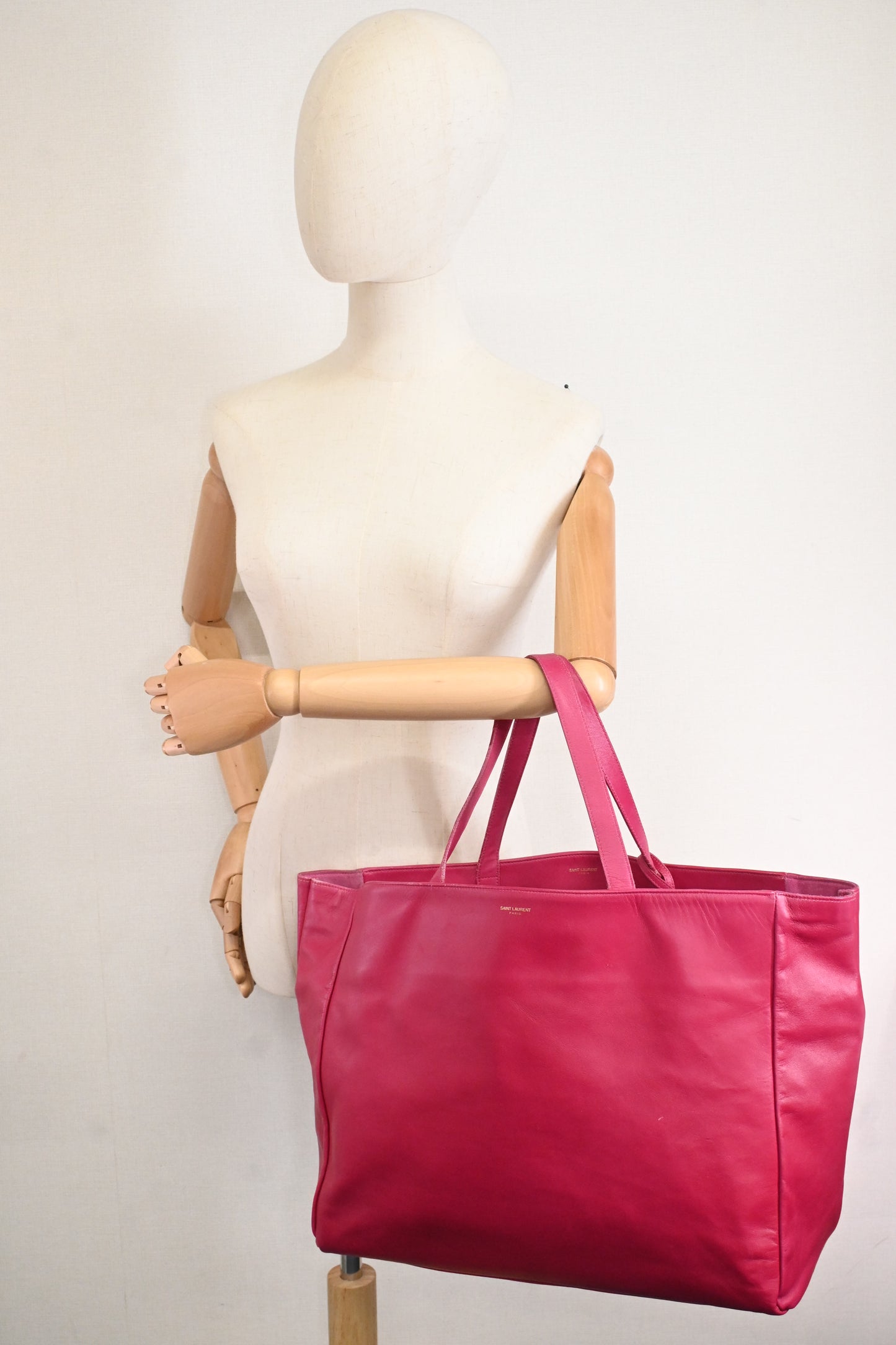 YSL Saint Laurent Tote in Pink Leather