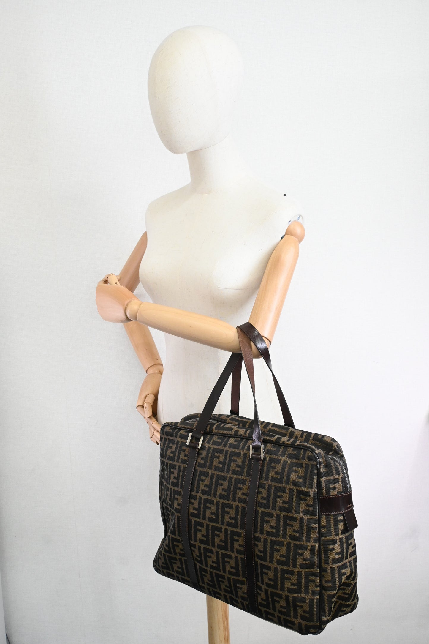 Fendi Shoulder Bag in Zucca Canvas