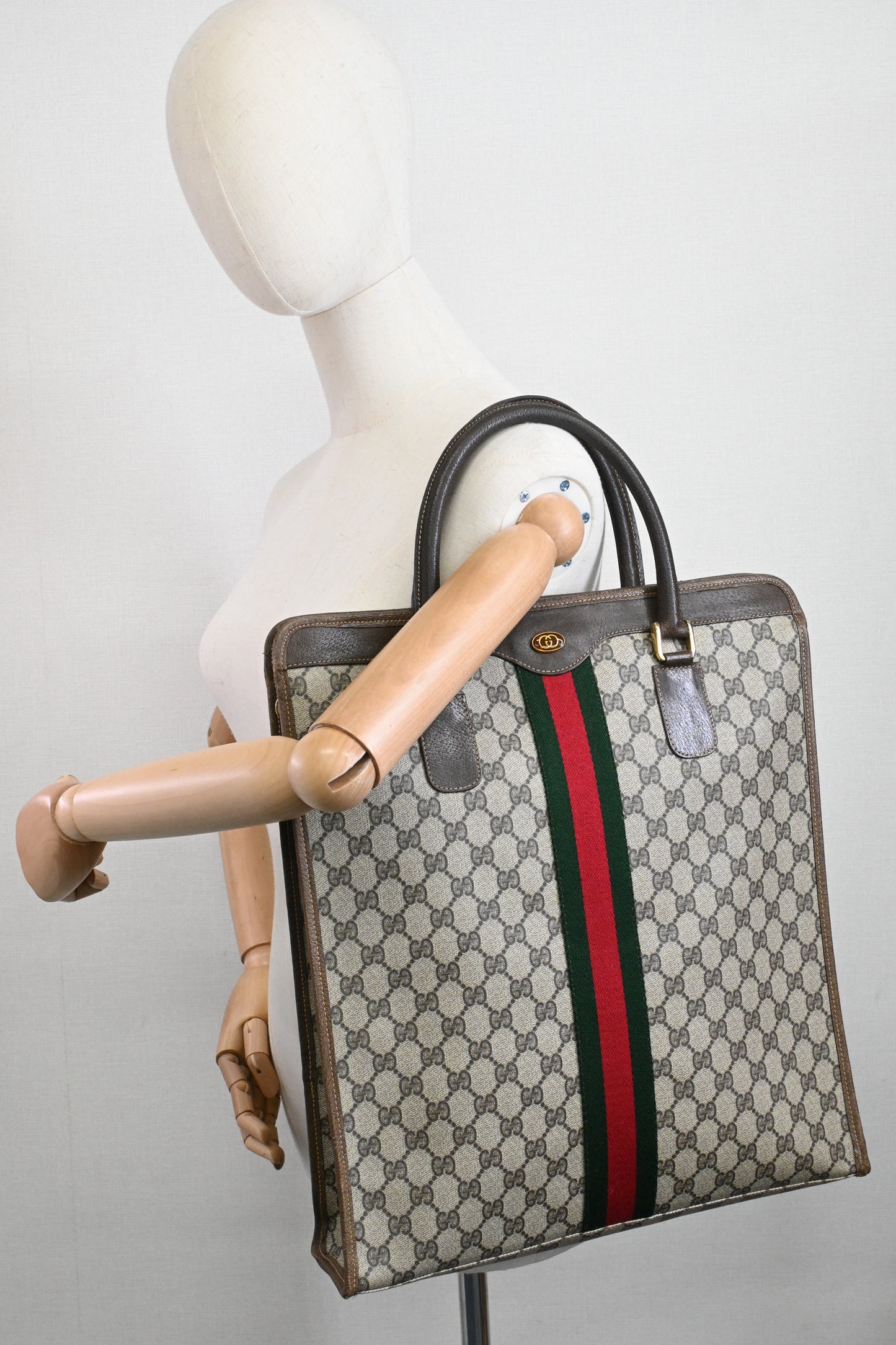 Gucci Tote in GG Supreme Canvas