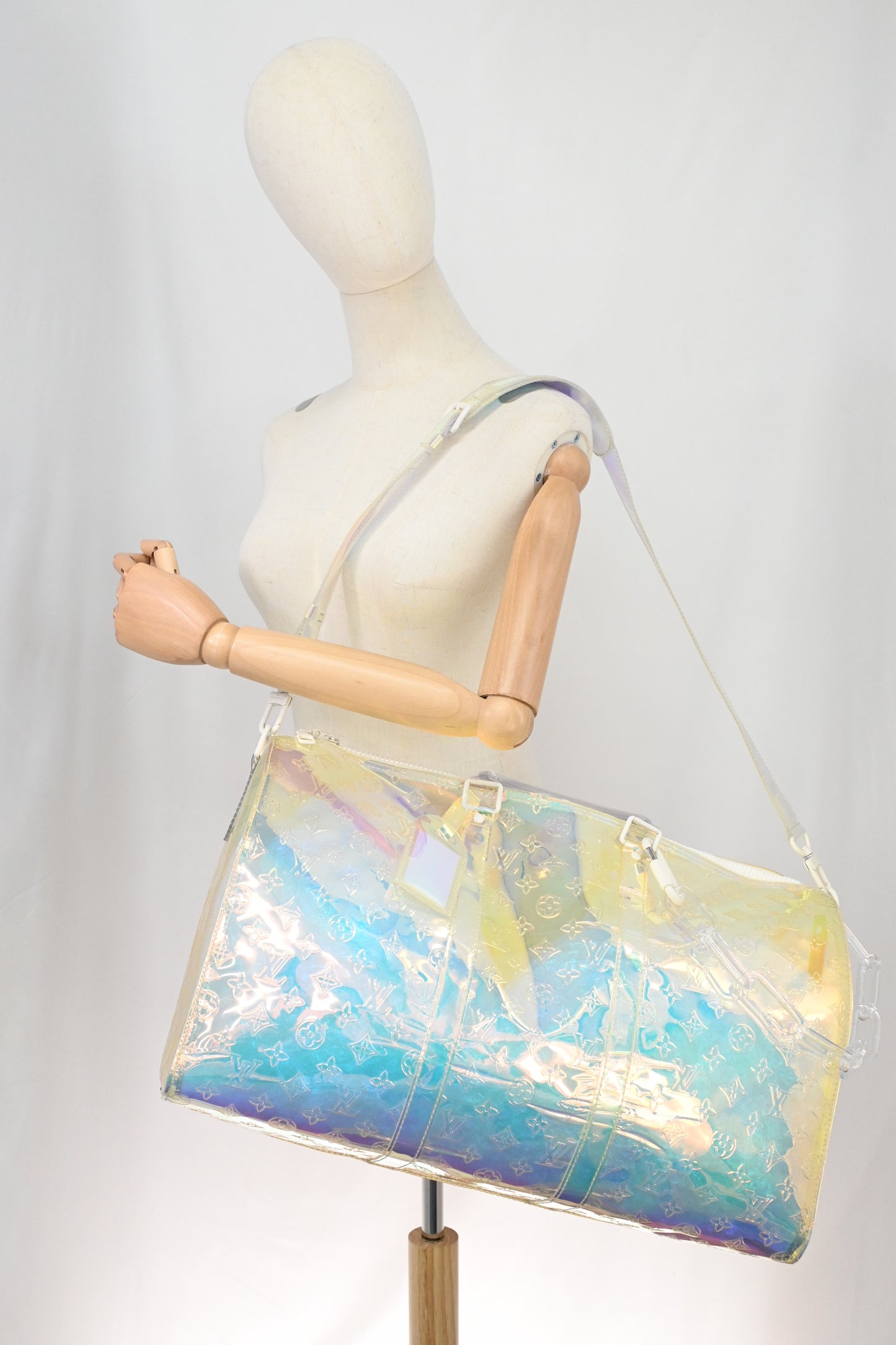 Louis Vuitton Keepall 50 Bandouliere in Prism PVC Monogram Canvas